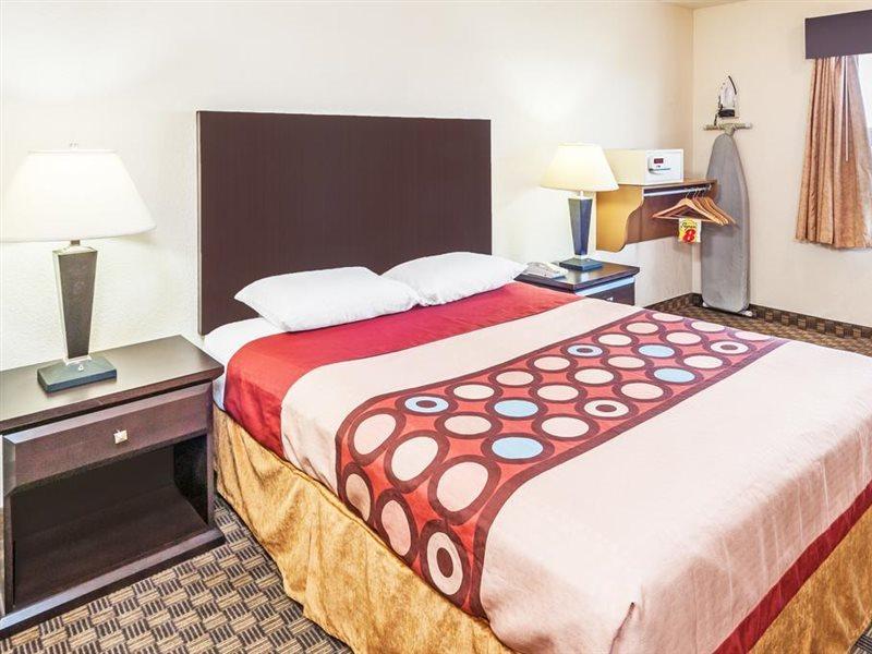 Hotel Super 8 By Wyndham Calgary/Airport Exteriér fotografie