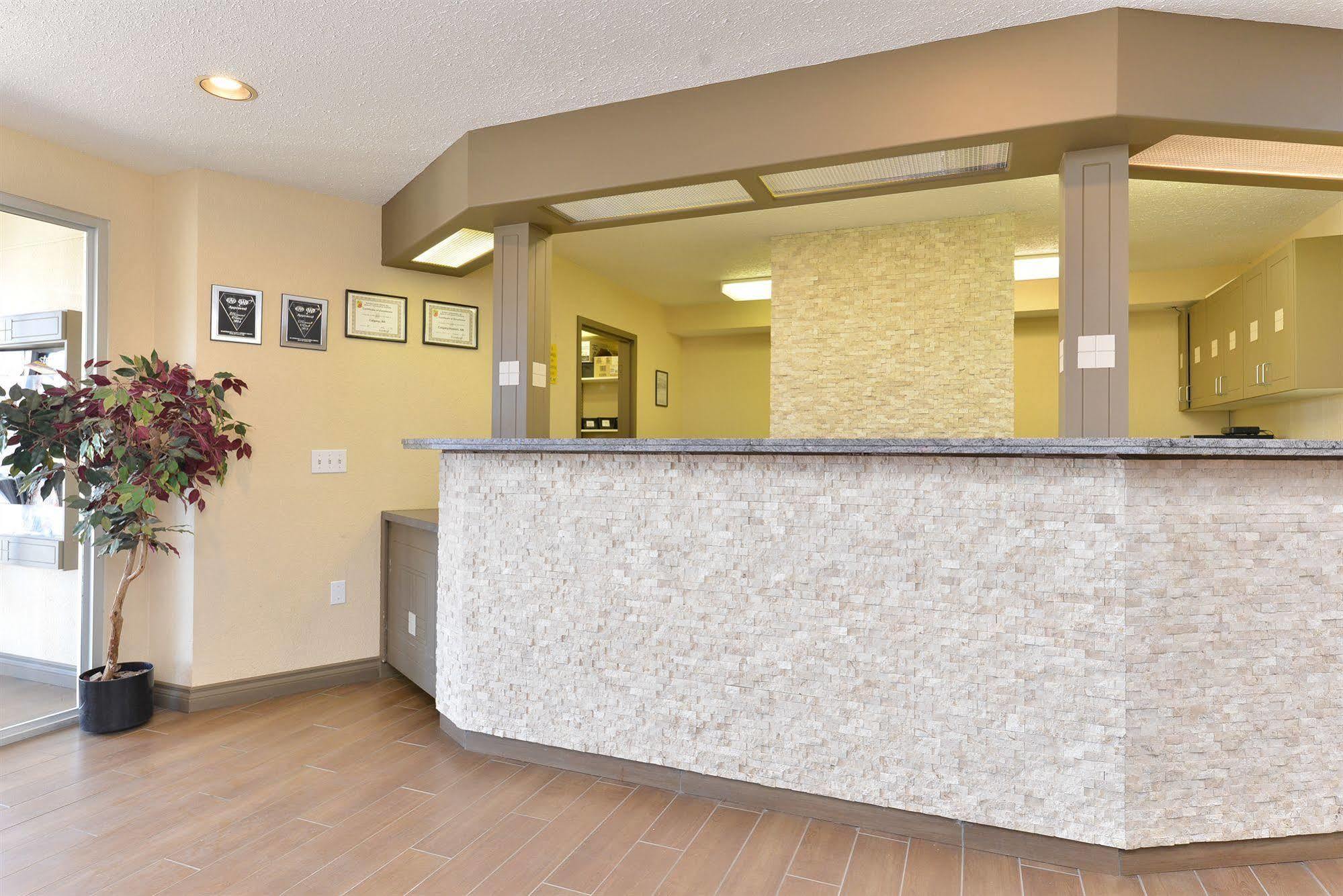 Hotel Super 8 By Wyndham Calgary/Airport Exteriér fotografie