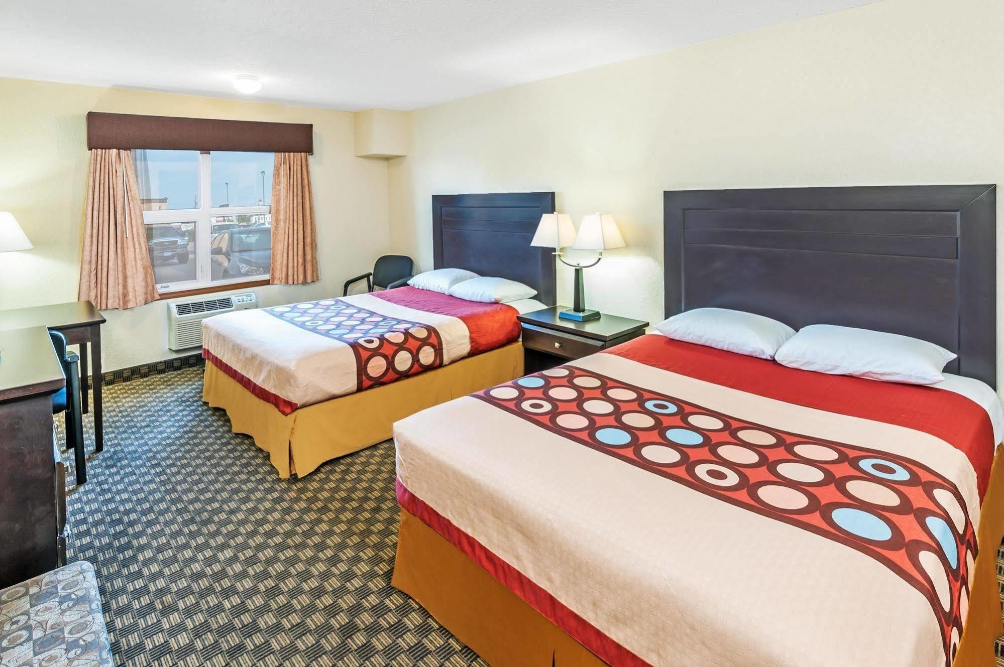 Hotel Super 8 By Wyndham Calgary/Airport Exteriér fotografie