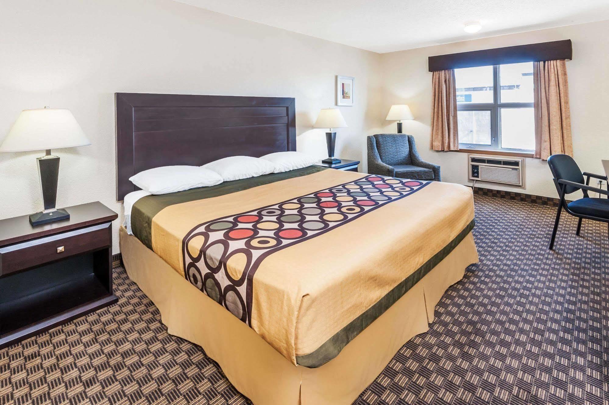 Hotel Super 8 By Wyndham Calgary/Airport Exteriér fotografie